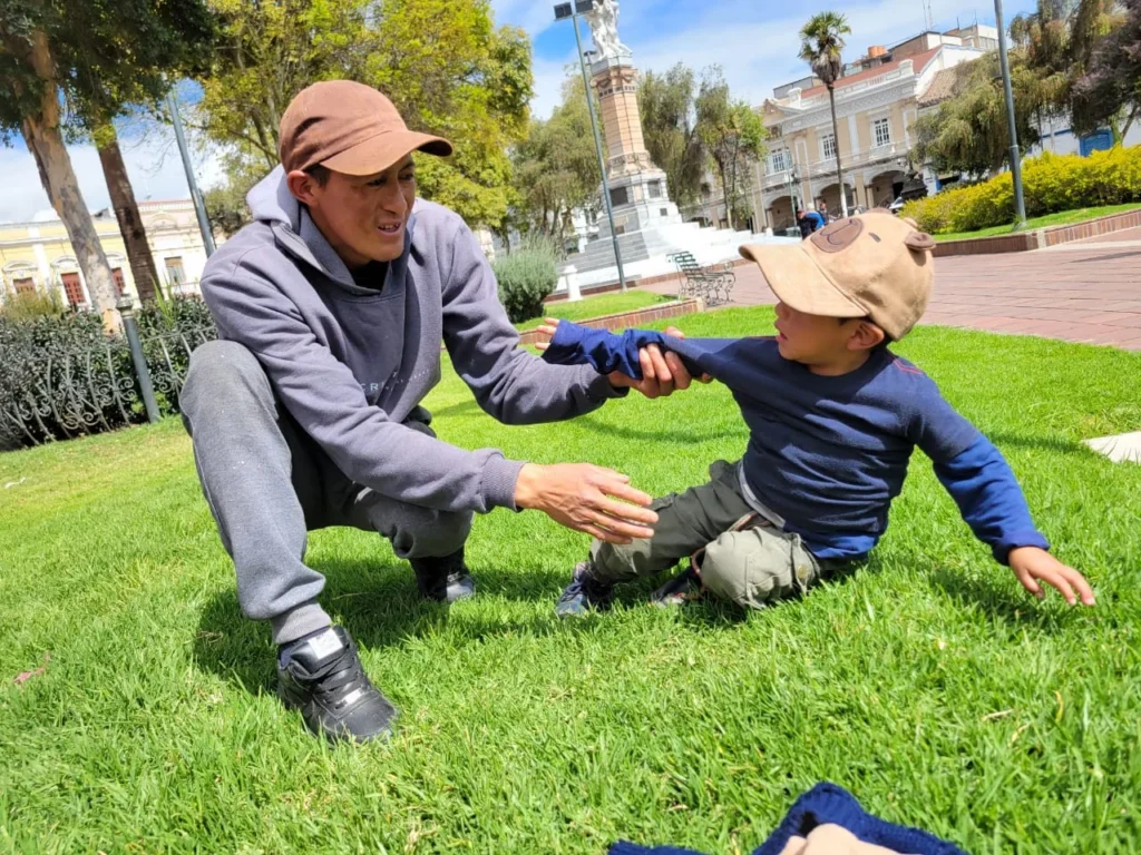 Día del Padre: saludo al hombre que da la vida por sus hijos. Walter Saigua Criollo y su amado Christofer Jair, de 2 años 3 meses