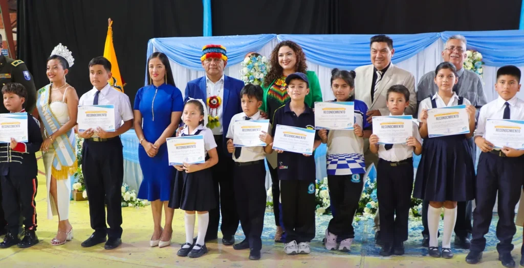 Palora Cierre de fiestas con desfile cívico y sesión solemne