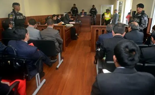 Tribunal decide futuro de docente acusado de abuso sexual