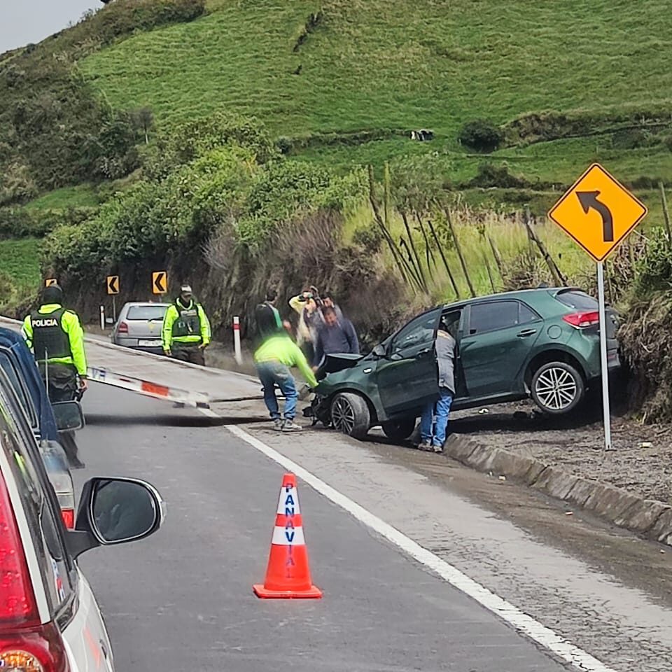 Accidente de tránsito en Mocha subiendo para Urbina
