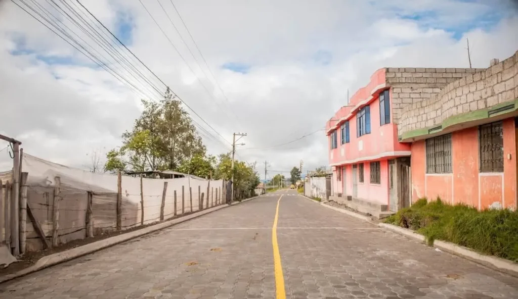 Las calles contemplan la construcción de bordillos, adoquinado y alcantarillado