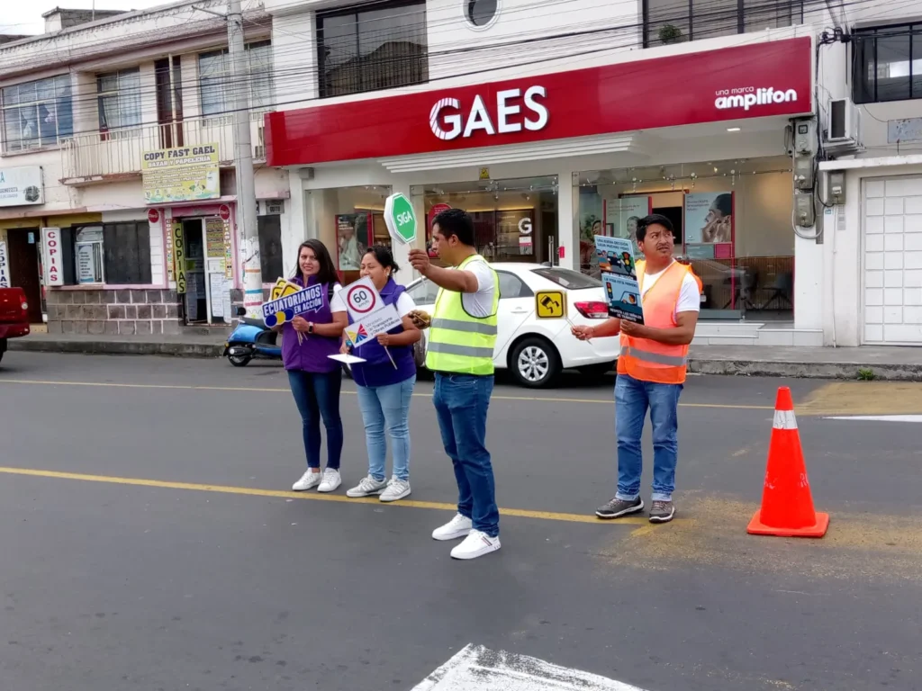 Desarrollaron actividades como campañas de educación vial, limpieza y conservación de la red estatal.