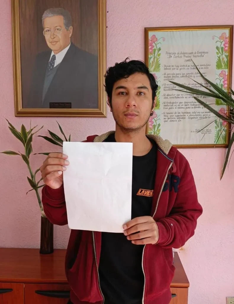 Dylan Vargas, artista riobambeño.