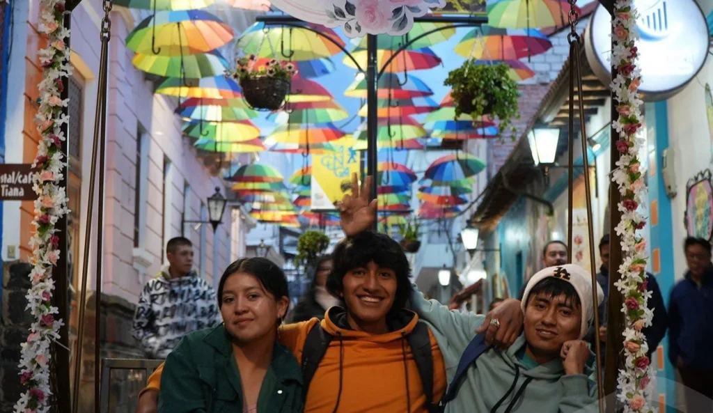 Latacunga activó su centro histórico con Noche Cultural 2025