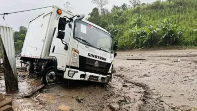 Aluvión en Alausí destruye viviendas y vías que conectan a la Costa