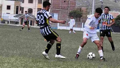 El fútbol es la principal disciplina en el deporte barrial de Riobamba, donde las ligas organizan sus campeonatos interclubes.