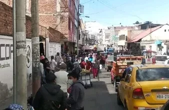 Zonas aledañas al mercado Oriental se convierten en puntos de comercio informal.