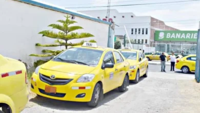 Municipio Riobamba aprueba el plan piloto de la App Bacheobamba con los taxistas de la ciudad.
