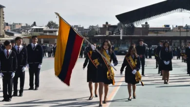 Estudiantes de La Salle juran lealtad a la Bandera Nacional