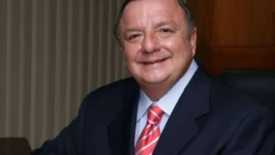 Álvaro Noboa, padre del Presidente, internado en clínica