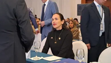 Ecuador firma primer contrato con empresa para comprar energía