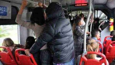Mujeres enfrentan acoso diario en buses urbanos de Ecuador