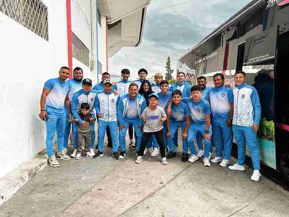 El equipo riobambeño del Chacaritas FC perdió 4x1 con Academia Sport JC en el partido de ida de los play offs en la Liga Nacional de Futsal.