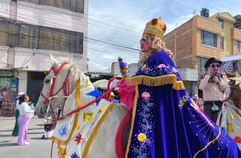 Rey de Reyes en Licán llenó las calles de tradición.