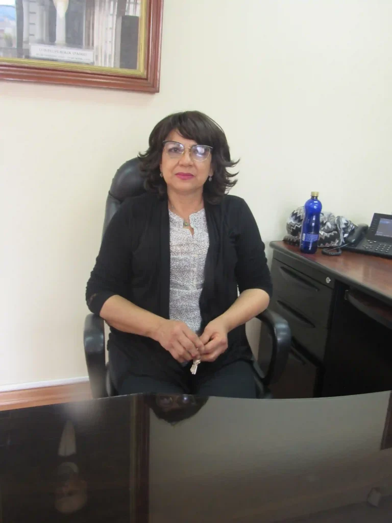 Primera mujer que preside la Corte de Justicia Chimborazo es Beatriz Eulalia Arellano Barriga.