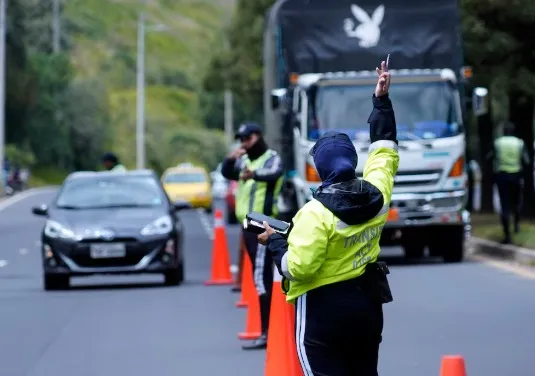 Exceso de velocidad ya no es penado con cárcel en Ecuador 