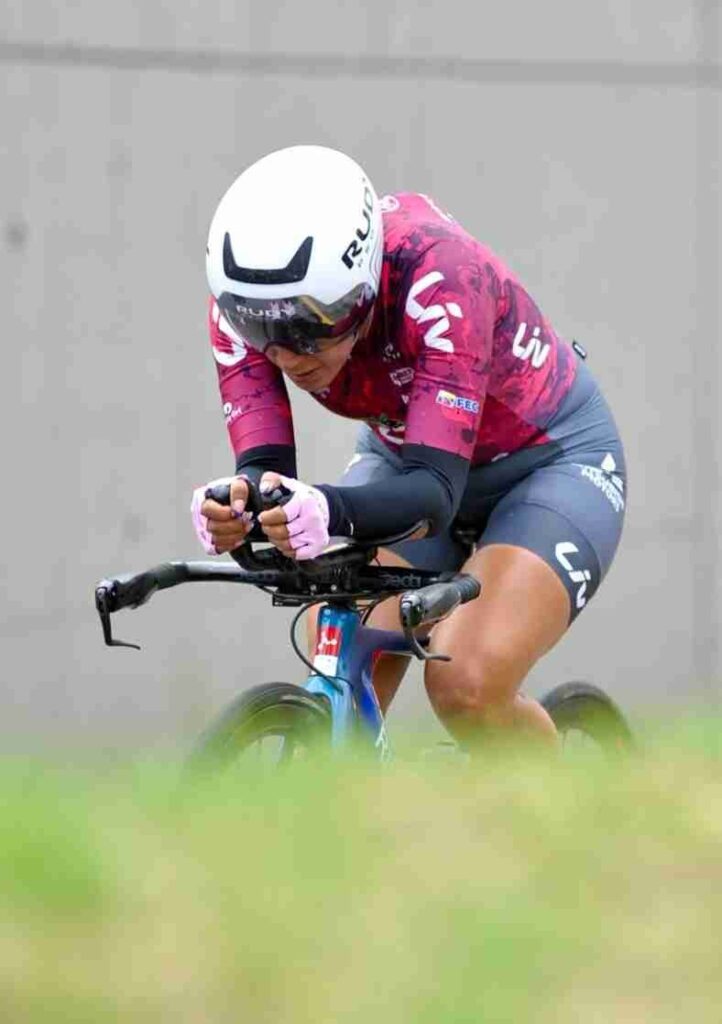 La ciclista riobambeña Miryam Núñez se apoderó del primer lugar en el Campeonato Nacional de Ciclismo en la prueba de contrarreloj.