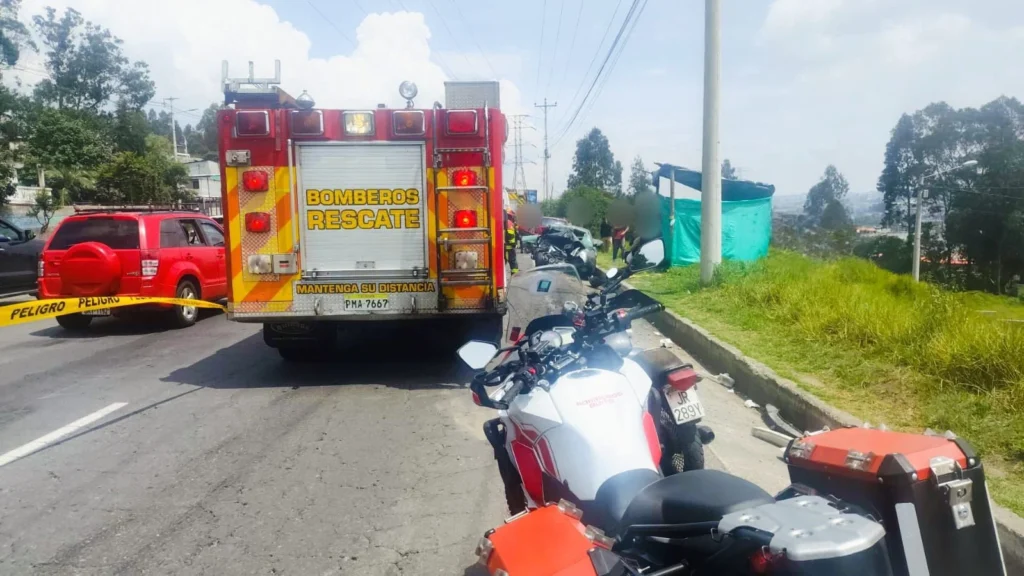 Accidente de Tránsito, Avenida Simón Bolivar, Quito. 