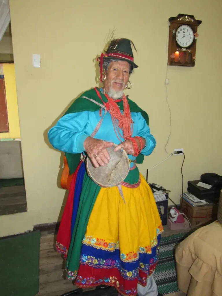 Médico y bailarín en concurso de coplas del Carnaval