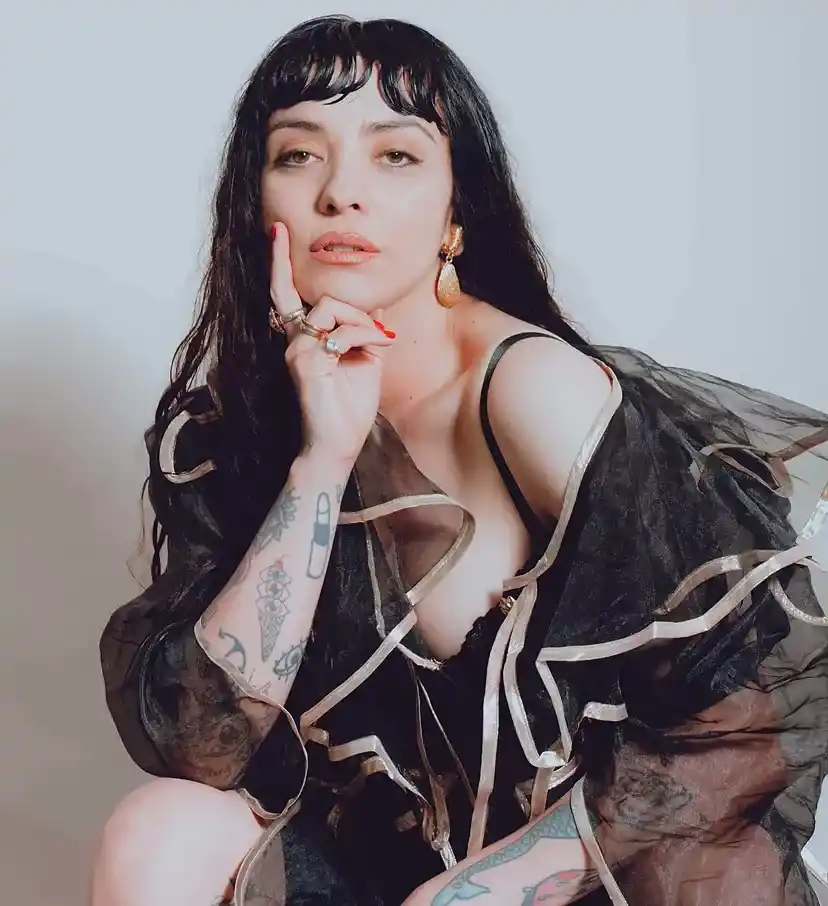 Mon Laferte reveló su triste pasado: "Fui violada a los 7 años"