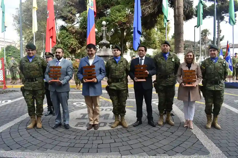 Día del Ejército Ecuatoriano conmemoración y acto cívico-militar