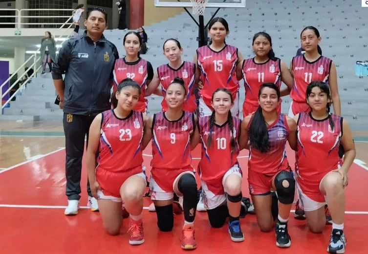 Equipo femenino U16 de Chimborazo.