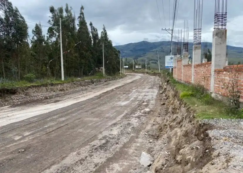 Vía Riobamba - Guano.