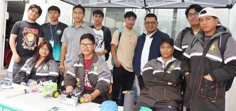 ISU Carlos Cisneros presentó feria académica en Riobamba.