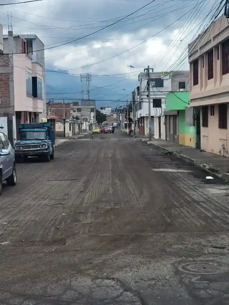 Este es el panorama desde la calle Mariana de Jesús hasta la Loja