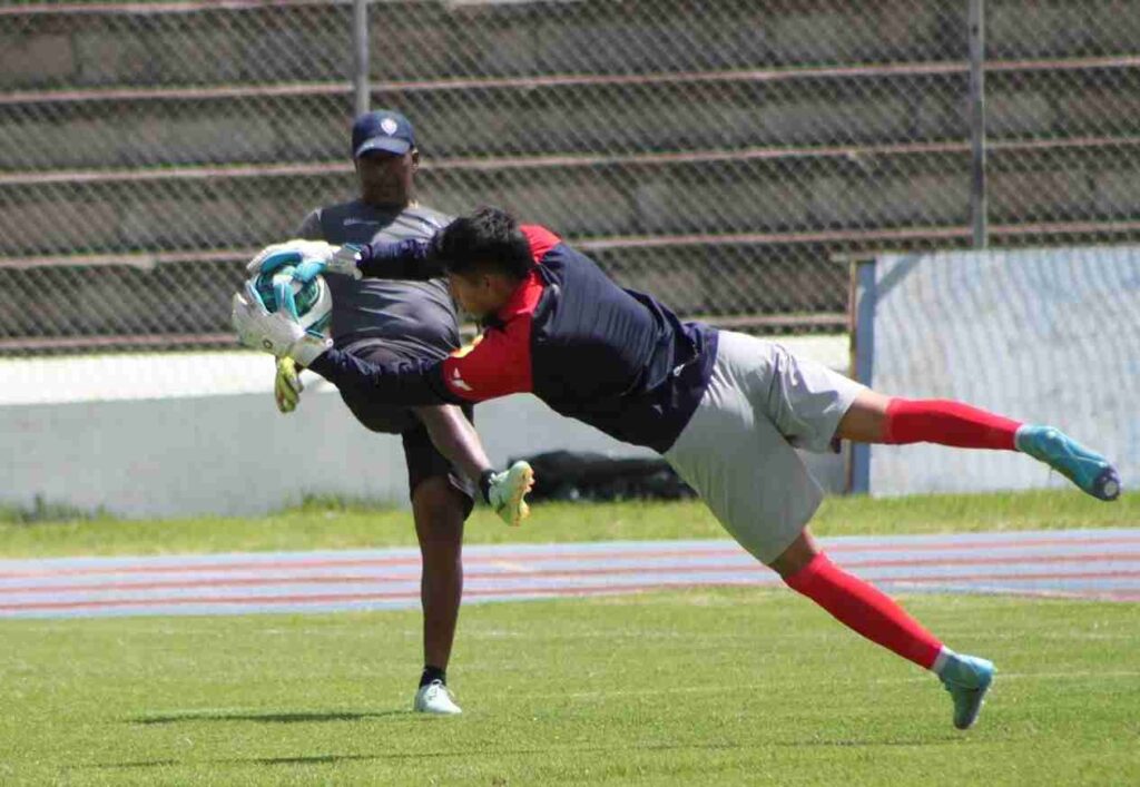 Centro Deportivo Olmedo presenta un conflicto dirigencial, sin embargo el equipo se prepara para jugar con Mushuc Runa.