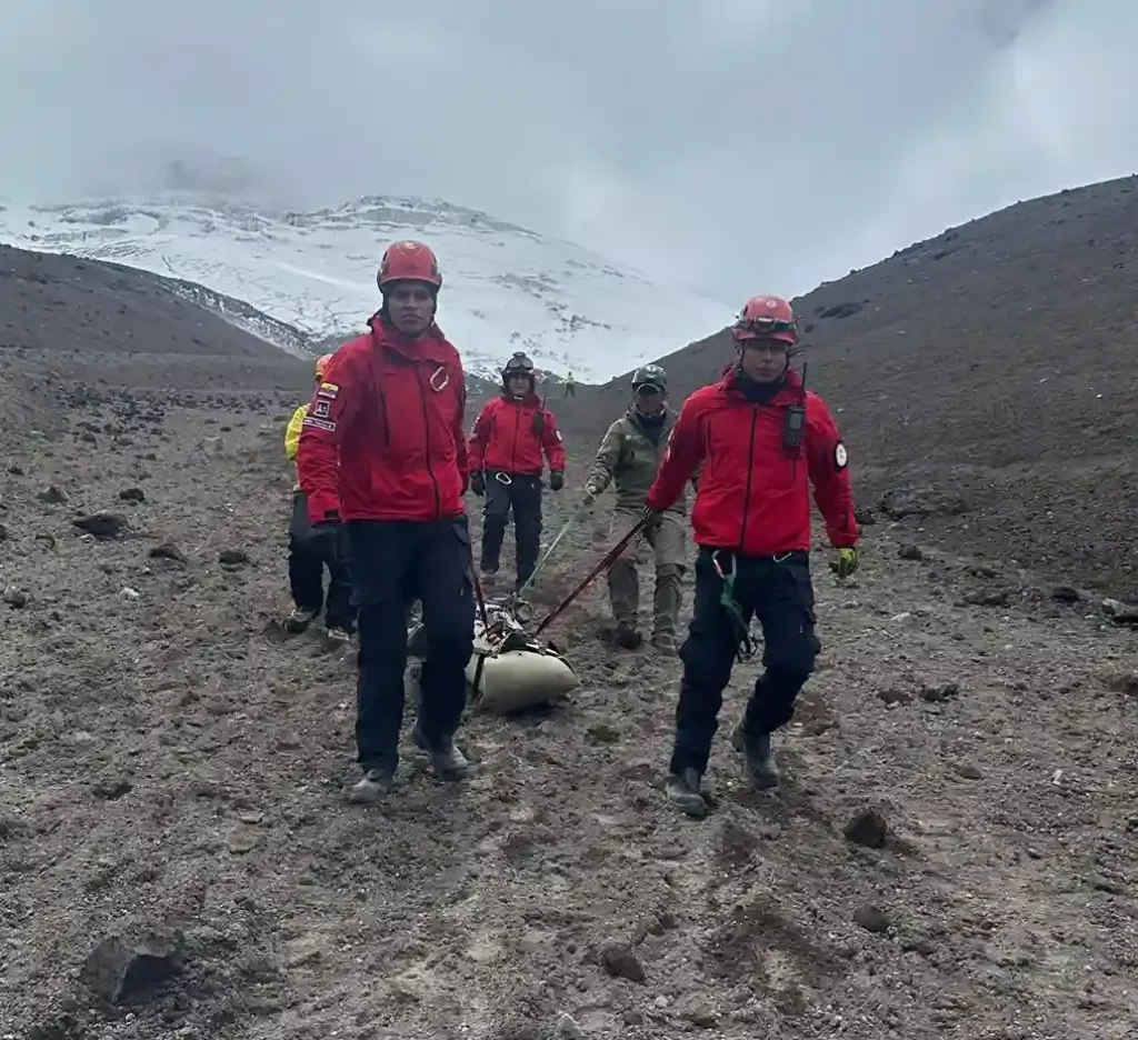 Turista estadounidense murió mientras descendía del Cotopaxi