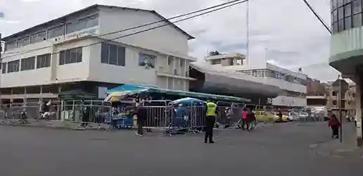 El mercado 'Víctor Proaño' es uno de los más concurridos en la 'Ciudad Bonita'