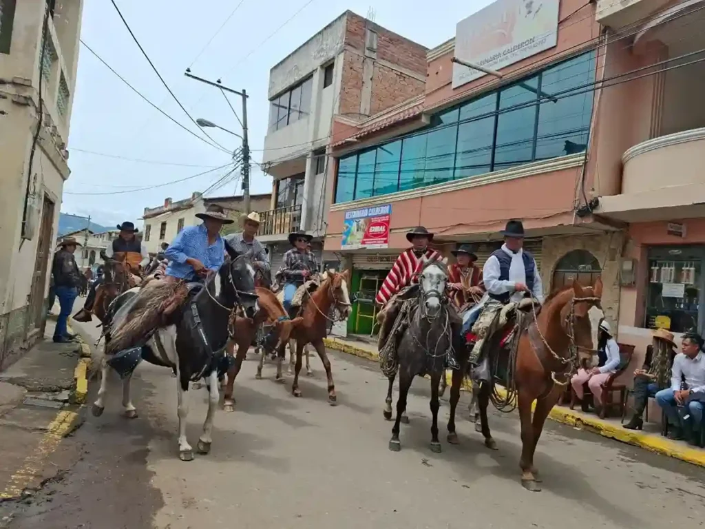 Chambo celebró sus 37 años con el Paseo Procesional del Chagra