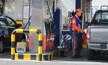 Delincuentes ejecutaron robo a mano armada en gasolinera de Riobamba. Dijeron que eran del GDO "Los Lobos' y se llevaron USD 500