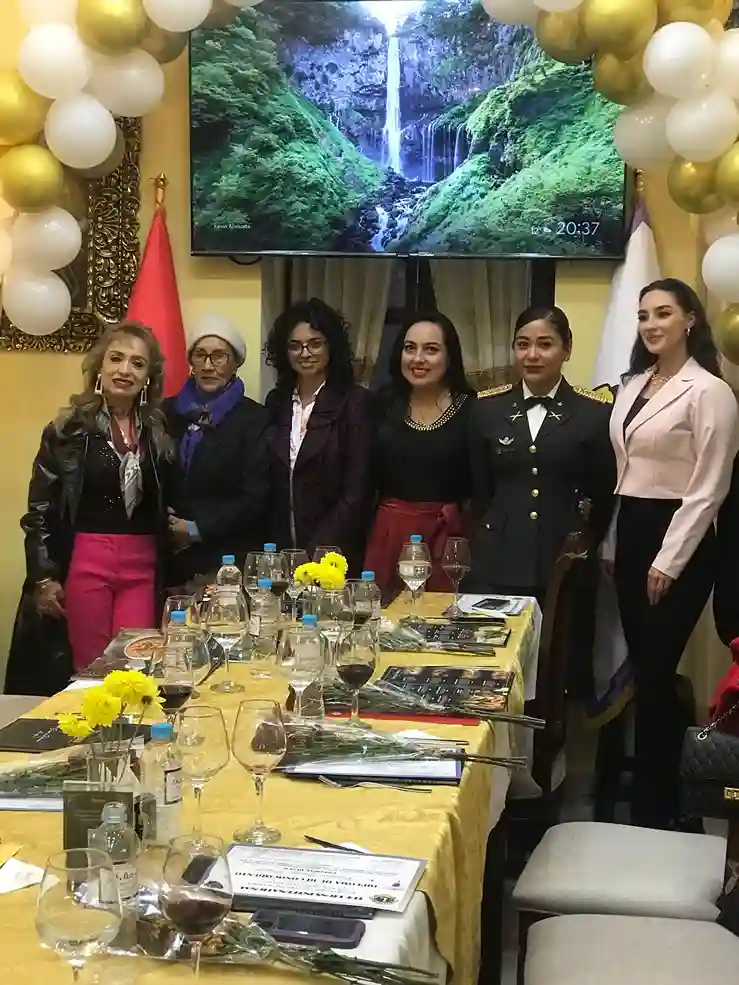 El Club de Leones Riobamba conmemoró el Día de la Mujer