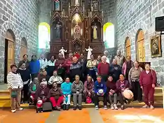 Las personas de la tercera edad exploran 11 parroquias de Riobamba en el ‘Tren Turístico de la Sabiduría Dorada’, gracias al Municipio