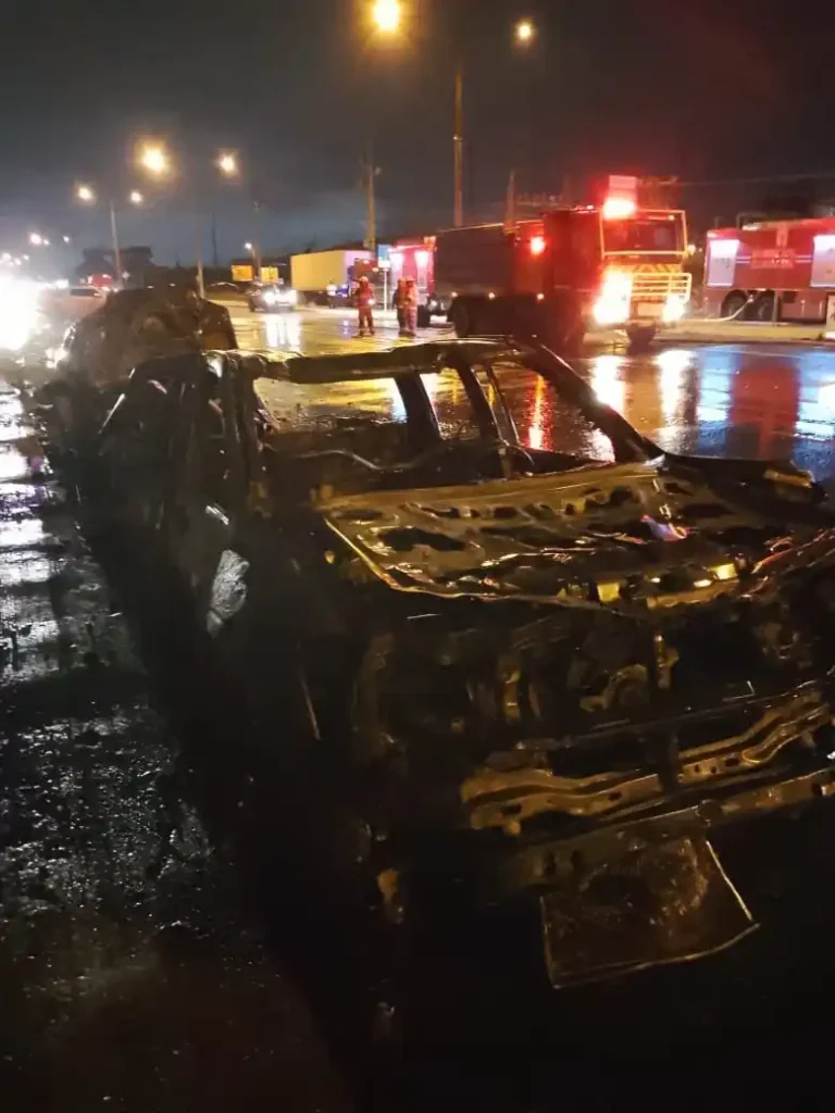 Carros bomba en Guayaquil: un guía penitenciario murió