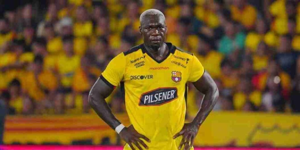 Felipe Caicedo sumó minutos en la victoria del Barcelona SC