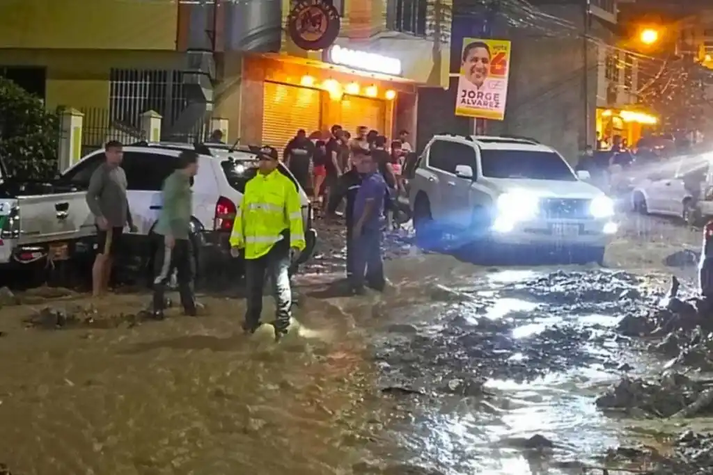 Lluvias intensas en Piñas dejan un muerto y más de 400 afectados