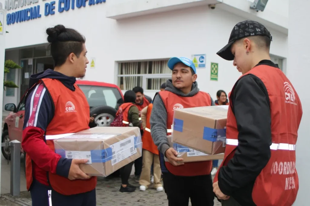 CNE Cotopaxi recibió 1198 paquetes electorales.