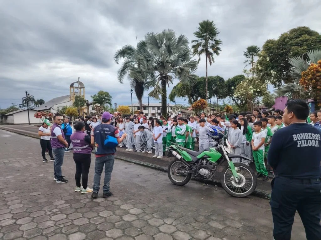 Minga contra el denguen en Palora, Morona Santiago