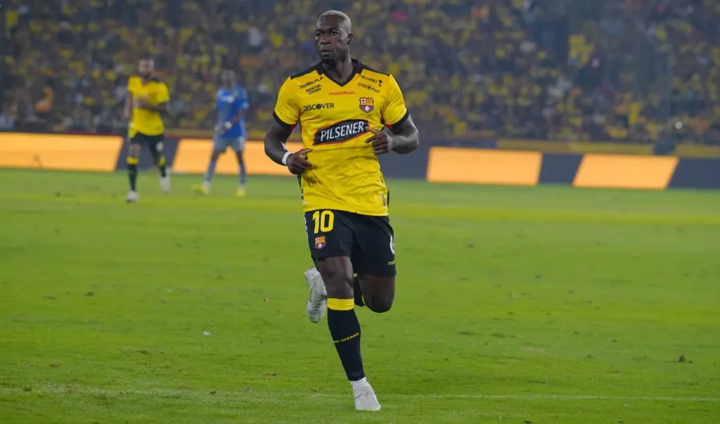 Felipe Caicedo, jugador del Barcelona, se volvió a lesionar