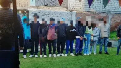 Menores de edad uniformados se encontraban en un bar