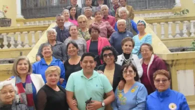 Jubilados IESS eliminan el estrés con la música y el canto