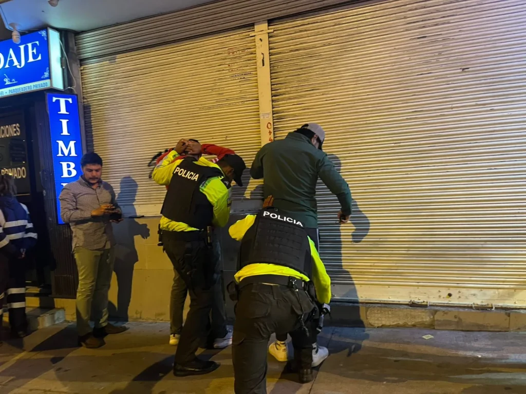 9 detenidos y local clausurado por microtráfico en Latacunga