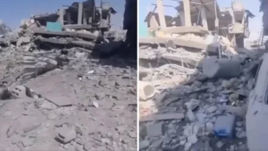 Periodista llora buscando a su familia tras bombardeo en Gaza