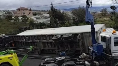 Mujer muere aplastada por un tráiler en Ambato.