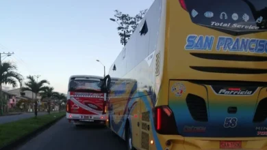 Morona Santiago ciudadanos denuncian carreras entre buses.