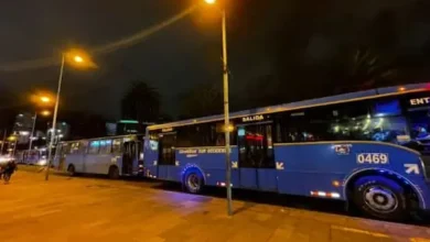 Miles de personas se movilizaron en buses para la marcha de Noboa