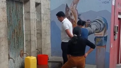 Cortes de agua en Guaranda generan malestar en habitantes.